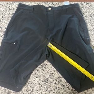 Black Columbia Omni shade shorts size 34